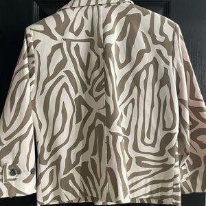 Blazer with 3/4 sleeves